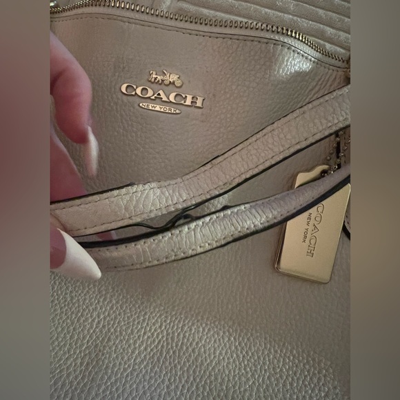 Coach Ava chain tote lovingly used - Picture 6 of 10